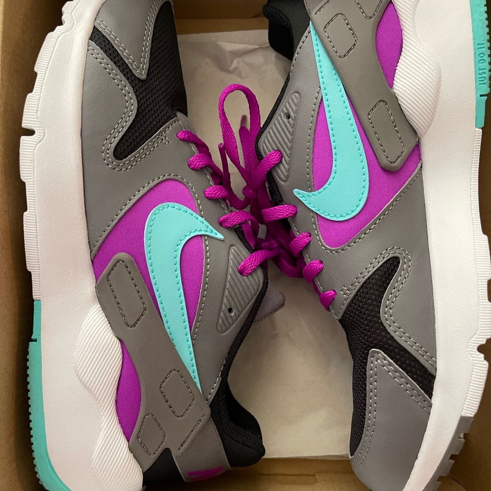 Nike Victory